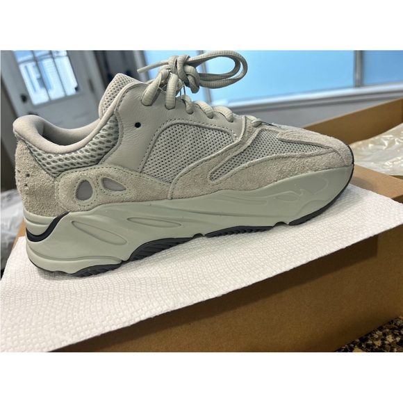 Kanye West Yeezy Flip Flops Copy COPY New Yeezy 700 Salt Size
